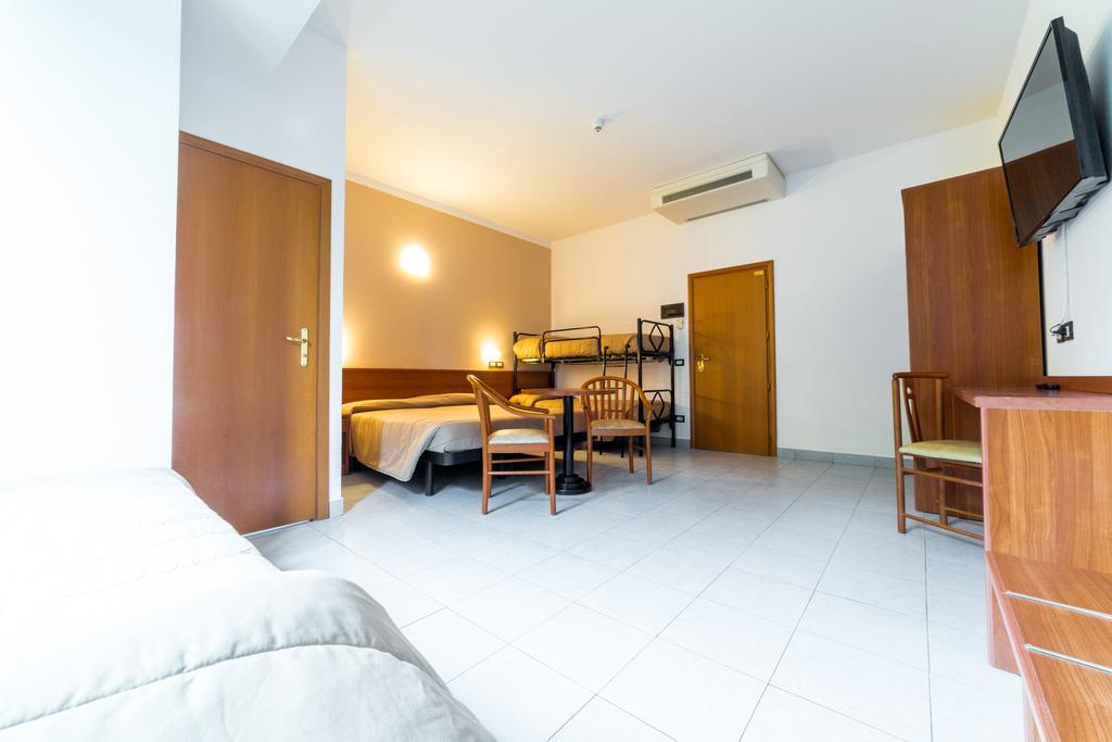 מרינה רומיאה Meridiana Family & Nature Hotel חדר תמונה